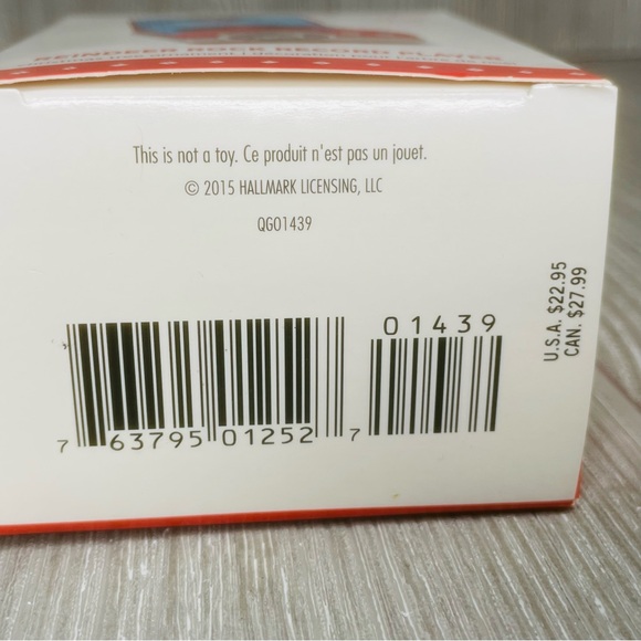 New Hallmark reindeer rock record player 2015 Christmas Ornament 3 Records/Song - Picture 4 of 11